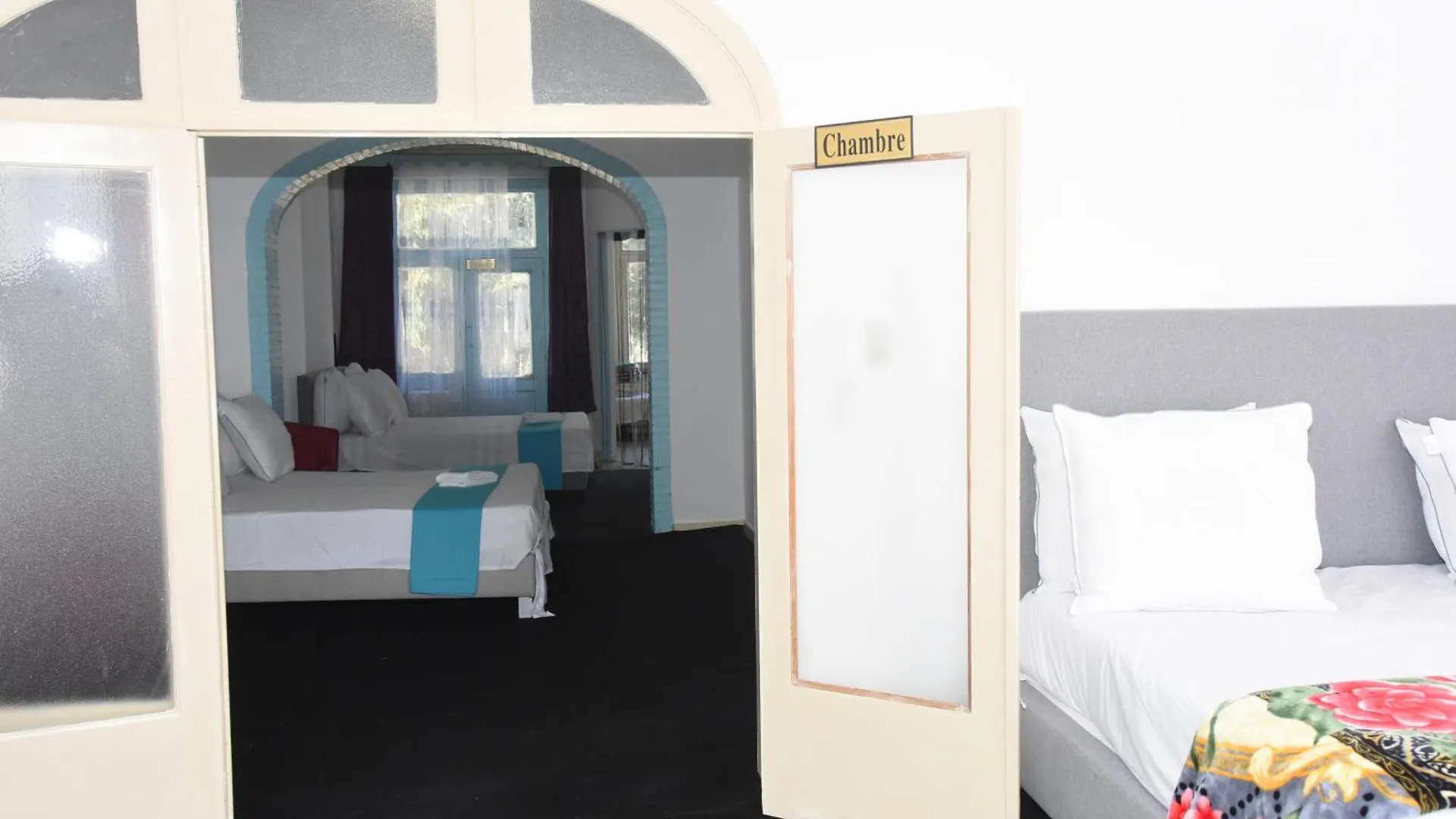 Hebergement Confort Gare De L'Ouest, Troisiemes Etages Brüsszel Apartman